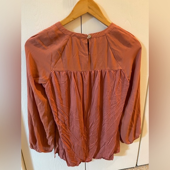 Daniel Rainn Smocked Mixed Media 3/4 Sleeve Blouse - Picture 4 of 6